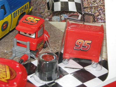 Disney / Pixar Cars Cars 3 Piston Cup Race Diecast Car 11-Pack