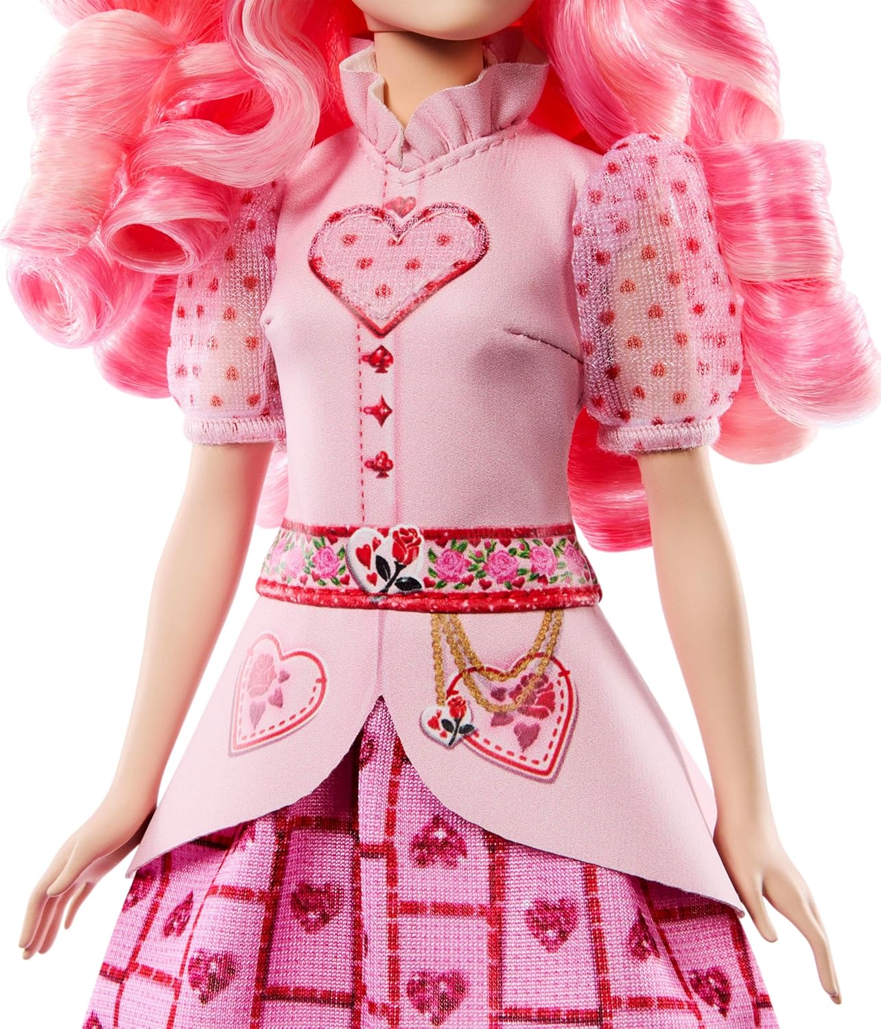 Disney Descendants: The Rise of Red Singing Bridget, Young Queen of Hearts