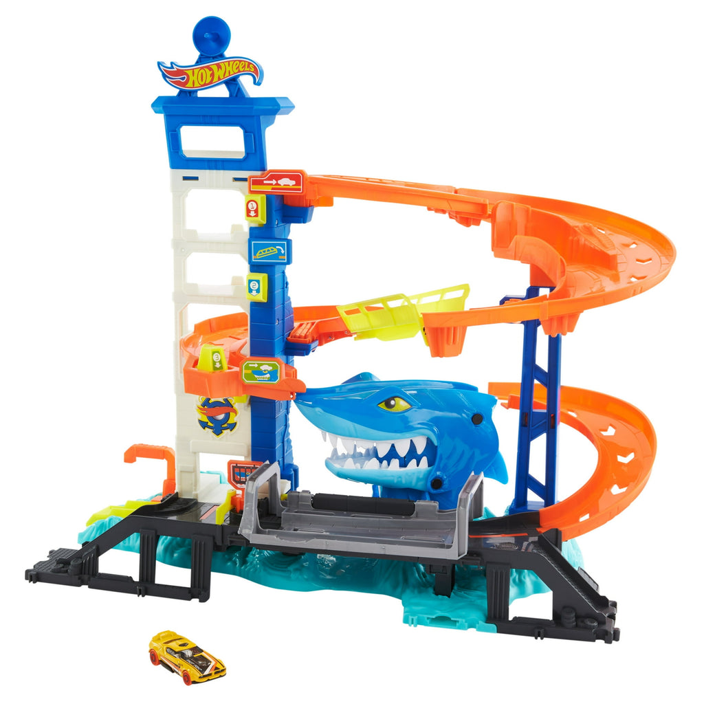 Hot Wheels City Attacking Shark Escape Playset with 1 Toy Car in 1:64 Scale, Length 21.3 in